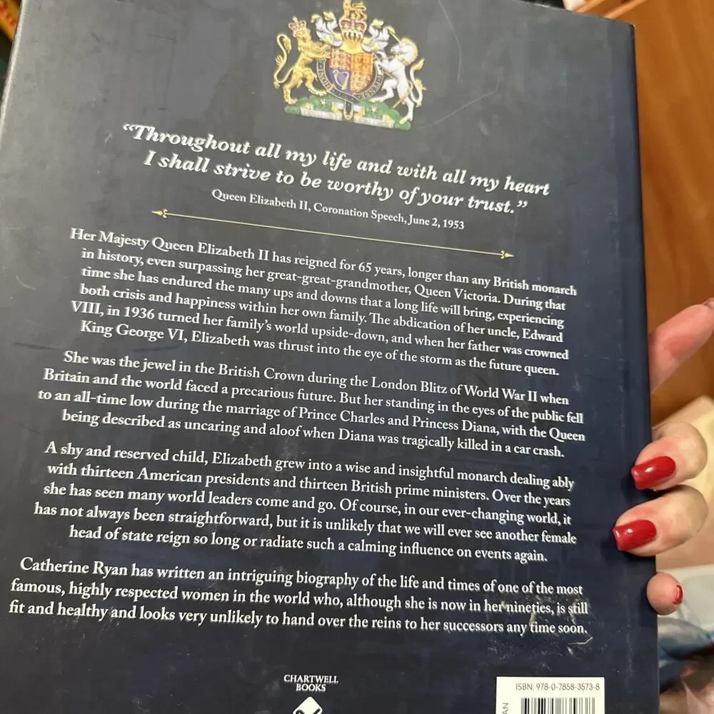 The Queen: The Life and Times of El...,‎ Ryan, Catherine